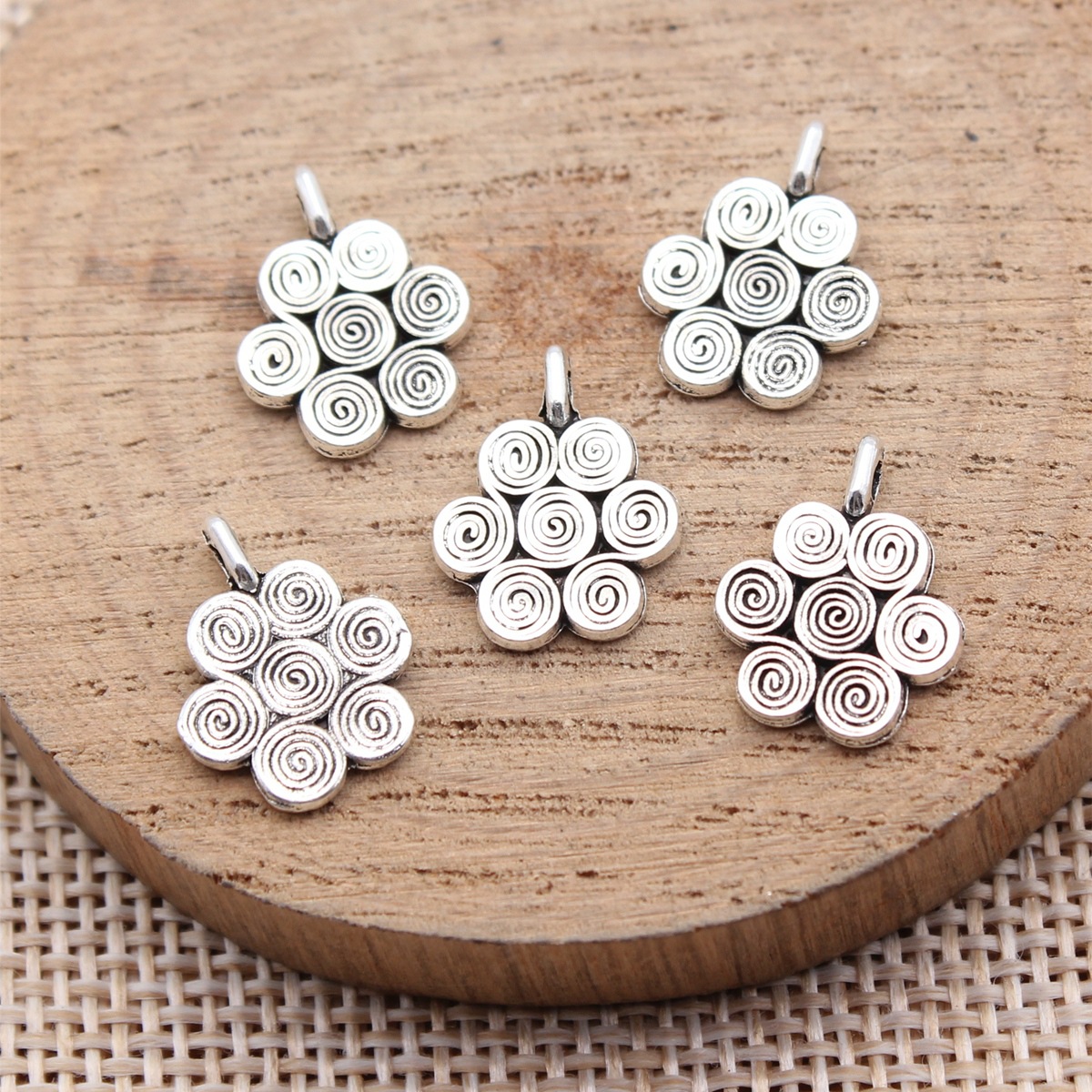 Vintage Fashion Stores - 40 pezzi di ciondoli a forma