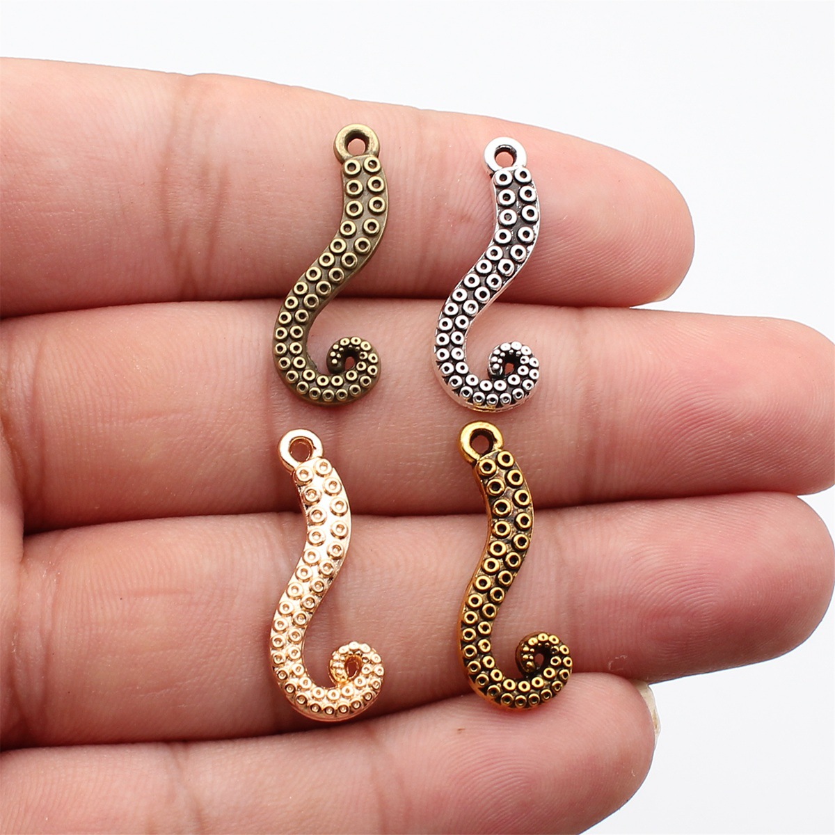 Vintage Fashion Stores - WYSIWYG 20 pezzi 26x10mm 4 colori