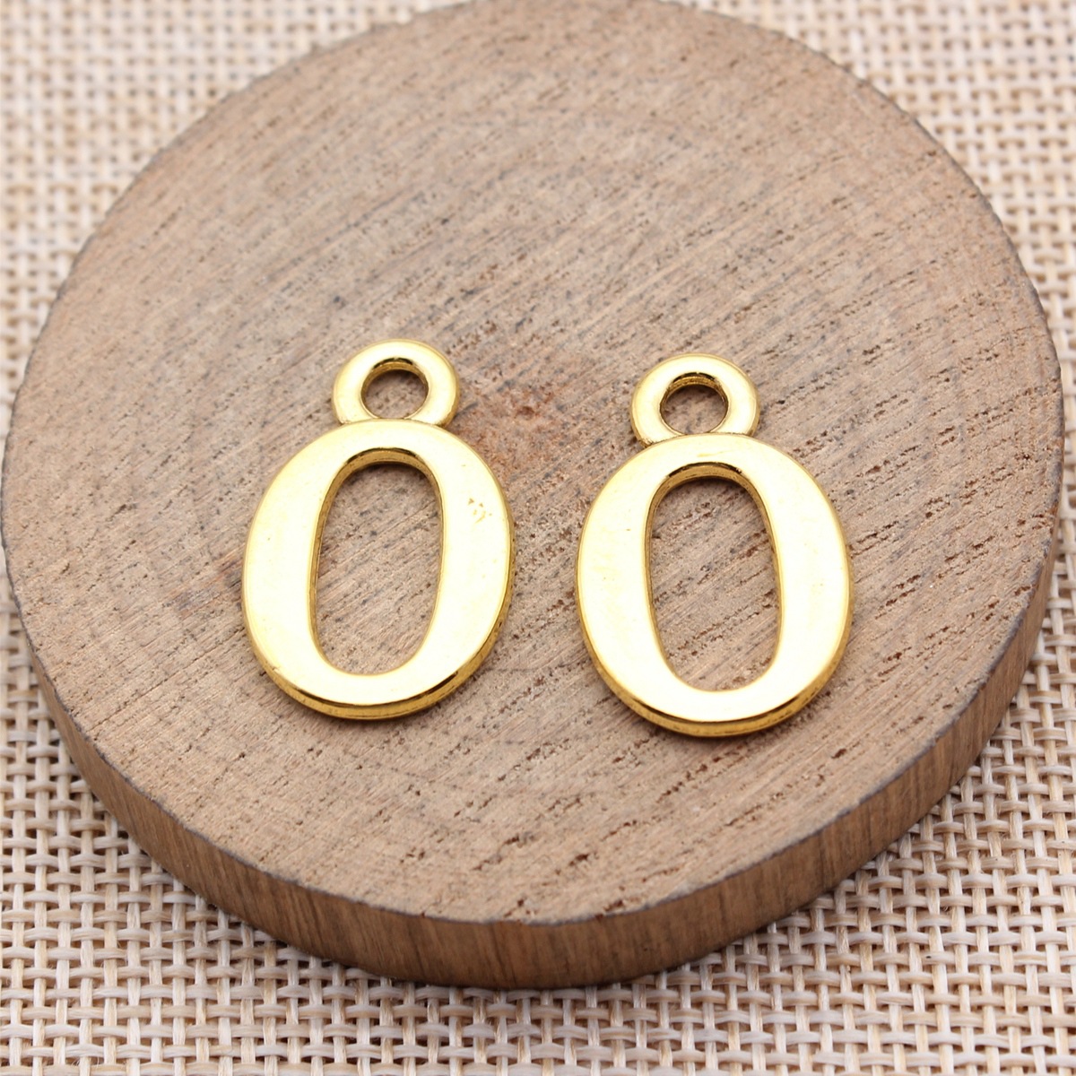 10 Pezzi Ciondoli a Forma di N - Vintage Fashion Stores recensione e prezzo