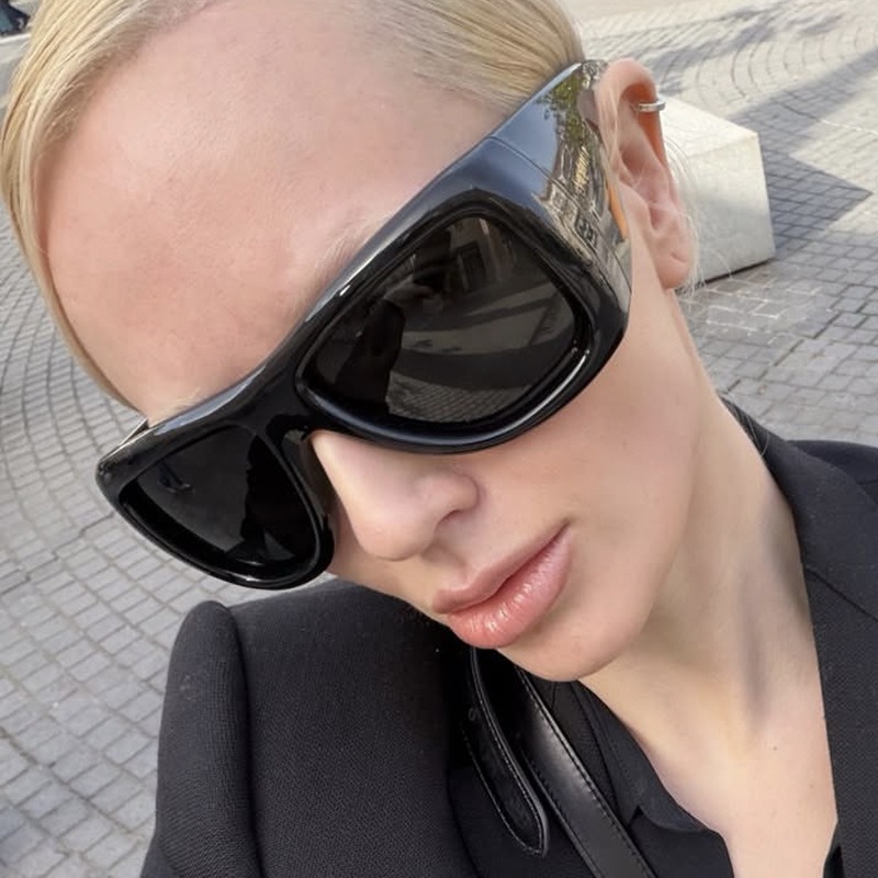 Occhiali da Sole Quadrati Over - Vintage Fashion Enthusiasts recensione e prezzo